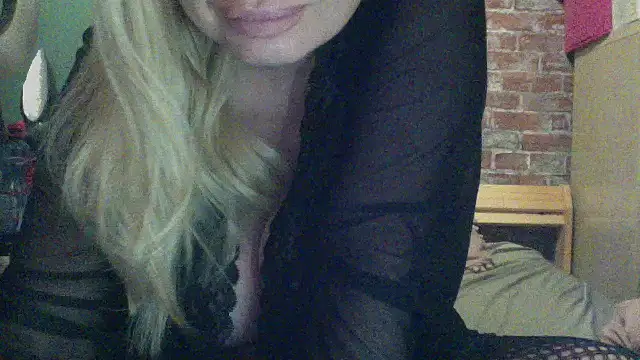 Lisavontease online show from 11-29-25, 10:18