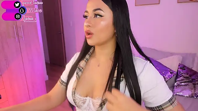 Snapshot of Queen_liana chatting on 01-11-25, 06:24 Queen liana online show from 01-11-25, 06:24