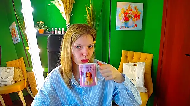 MaryHiggins online show from 02-22-25, 06:17