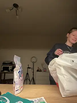 MaryHiggins online show from 03-17-25, 06:11