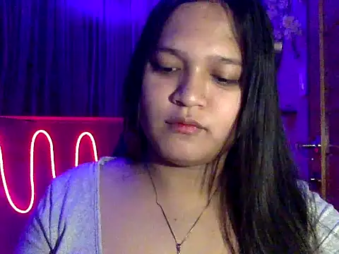 EmpressYna online show from 10-19-25, 04:18