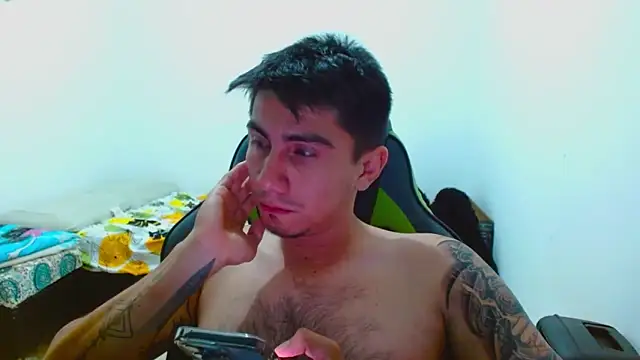 Snapshot of jimmy_scoot chatting on 12-21-25, 08:38 jimmy scoot online show from 12-21-25, 08:38