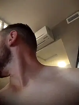 Snapshot of Juninho5755 chatting on 11-16-25, 05:40 Juninho5755 online show from 11-16-25, 05:40