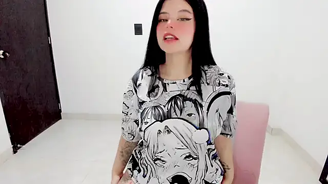 Snapshot of ariakyubi chatting on 02-08-25, 04:57 ariakyubi online show from 02-08-25, 04:57