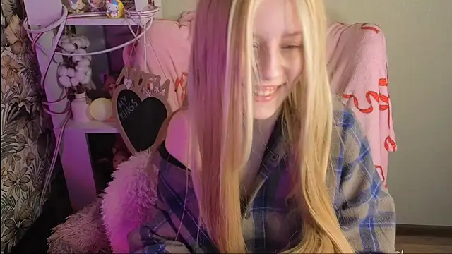 Snapshot of sarakaell chatting on 03-24-26, 01:54 sarakaell online show from 03-24-26, 01:54