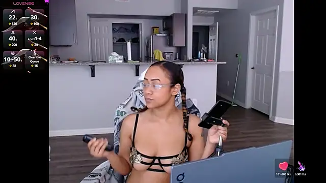 Snapshot of RylHoneyy chatting on 06-15-26, 07:16 RylHoneyy online show from 06-15-26, 07:16