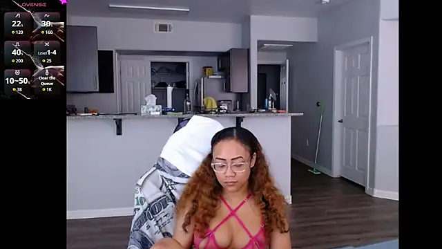 Snapshot of RylHoneyy chatting on 06-19-26, 06:45 RylHoneyy online show from 06-19-26, 06:45
