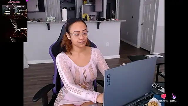 Snapshot of RylHoneyy chatting on 07-18-26, 06:01 RylHoneyy online show from 07-18-26, 06:01