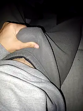 Snapshot of QuietBoy chatting on 10-07-25, 12:52 QuietBoy online show from 10-07-25, 12:52