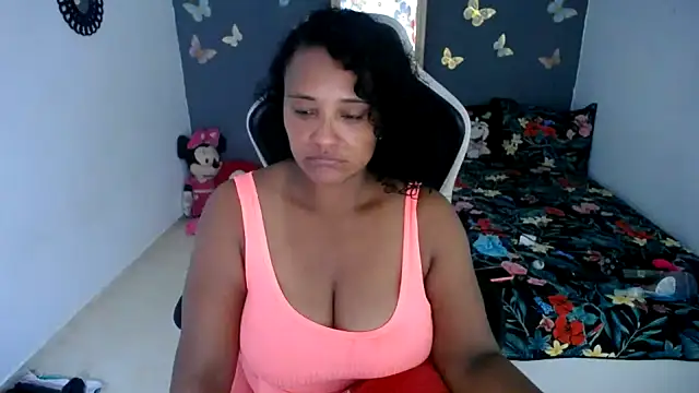 marysol83 online show from 06-12-26, 03:05
