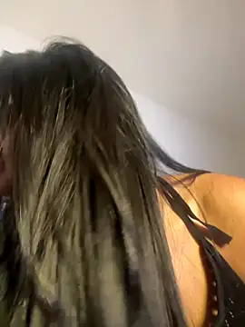 Snapshot of WHAAATTTTTTTTTT chatting on 10-01-25, 06:25 WHAAATTTTTTTTTT online show from 10-01-25, 06:25