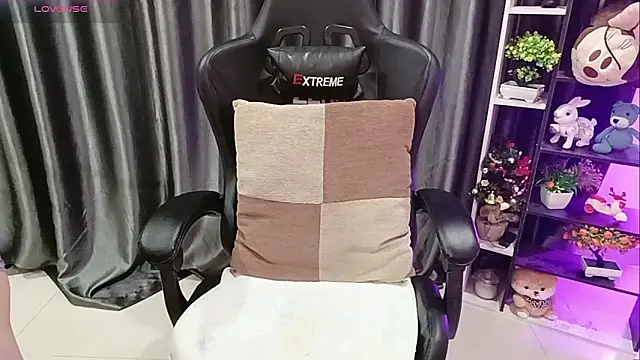 Yuki-yio online show from 03-27-26, 01:11