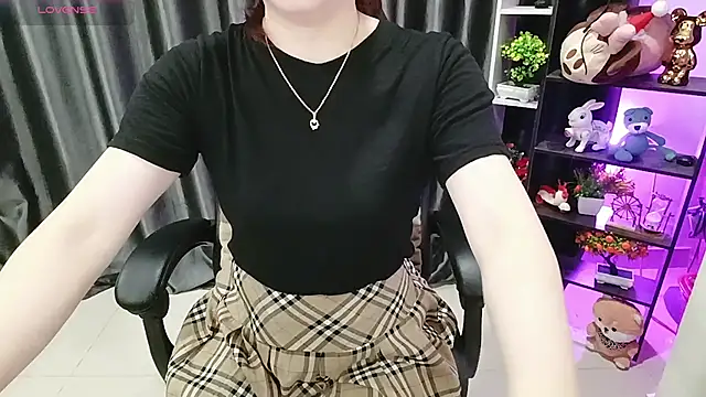 Snapshot of Yuki-yio chatting on 07-06-26, 01:24 Yuki-yio online show from 07-06-26, 01:24