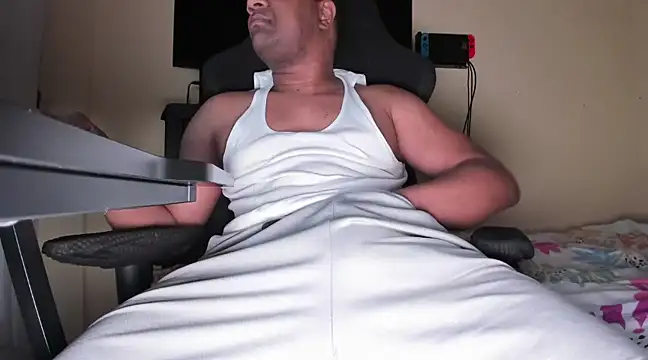 bigcockk23 online show from 03-05-25, 03:51