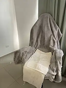 Emma Wish online show from 01-17-25, 08:22