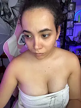 Emma Wish online show from 10-21-25, 04:19