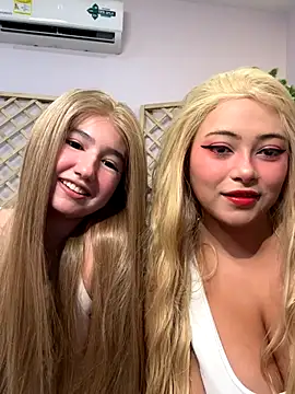 seraphine23 online show from 09-24-25, 12:36