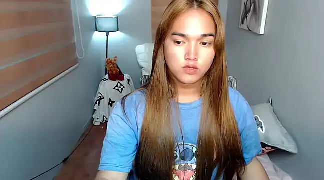 Snapshot of MoaningKylie chatting on 12-08-24, 09:30 MoaningKylie online show from 12-08-24, 09:30