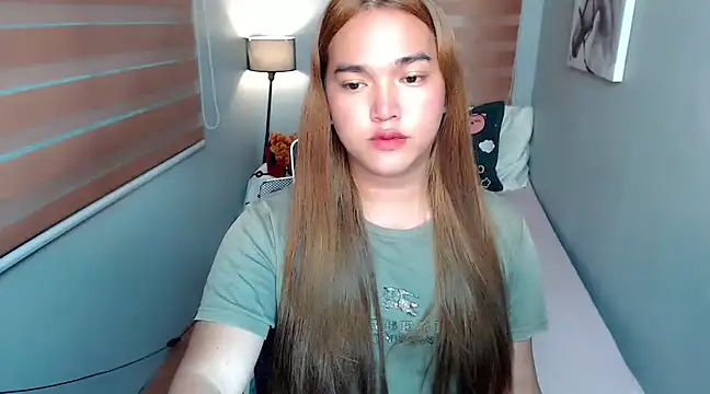 Snapshot of MoaningKylie chatting on 12-14-24, 03:29 MoaningKylie online show from 12-14-24, 03:29