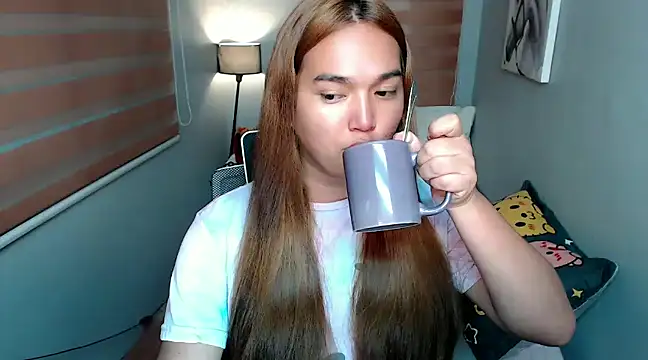 Snapshot of MoaningKylie chatting on 12-21-24, 04:57 MoaningKylie online show from 12-21-24, 04:57