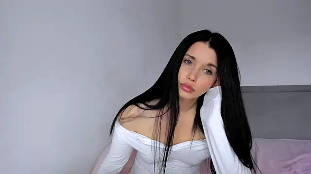 Snapshot of May_XX chatting on 09-29-25, 02:49 May XX online show from 09-29-25, 02:49