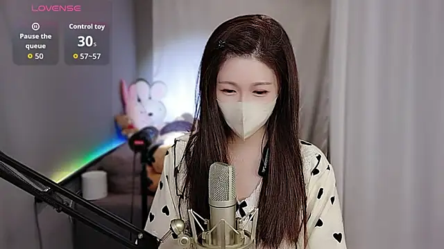 tw lala online show from 10-17-25, 04:42