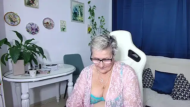 Selenna57 online show from 12-20-25, 07:10