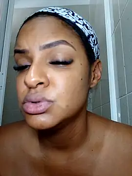 Snapshot of nashiira_ chatting on 05-06-26, 10:04 nashiira online show from 05-06-26, 10:04