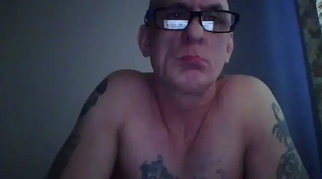 Snapshot of michu81 chatting on 12-15-24, 11:23 michu81 online show from 12-15-24, 11:23
