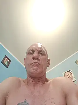 Snapshot of michu81 chatting on 05-15-26, 11:50 michu81 online show from 05-15-26, 11:50