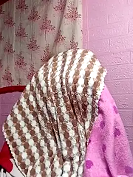 Cutie body11 online show from 04-17-26, 01:19