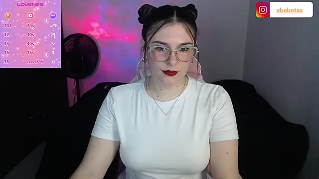 Snapshot of xxbbtaa chatting on 03-06-25, 12:54 xxbbtaa online show from 03-06-25, 12:54