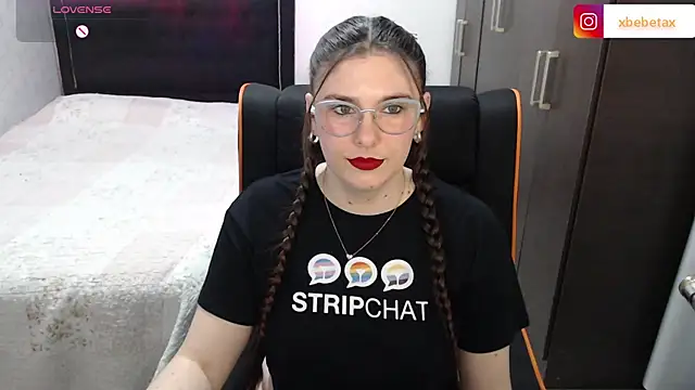Snapshot of xxbbtaa chatting on 10-14-25, 02:01 xxbbtaa online show from 10-14-25, 02:01