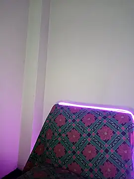 Snapshot of EmmaMelissa0521 chatting on 12-08-24, 10:36 EmmaMelissa0521 online show from 12-08-24, 10:36