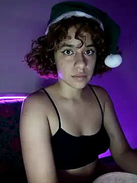 Snapshot of EmmaMelissa0521 chatting on 12-11-24, 03:35 EmmaMelissa0521 online show from 12-11-24, 03:35