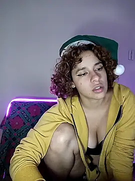 Snapshot of EmmaMelissa0521 chatting on 12-12-24, 10:20 EmmaMelissa0521 online show from 12-12-24, 10:20