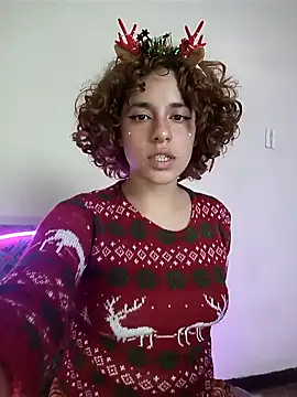 Snapshot of EmmaMelissa0521 chatting on 12-13-24, 10:34 EmmaMelissa0521 online show from 12-13-24, 10:34