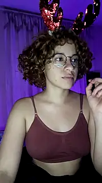 Snapshot of EmmaMelissa0521 chatting on 12-21-24, 01:47 EmmaMelissa0521 online show from 12-21-24, 01:47