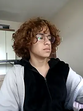 Snapshot of EmmaMelissa0521 chatting on 12-22-24, 10:15 EmmaMelissa0521 online show from 12-22-24, 10:15