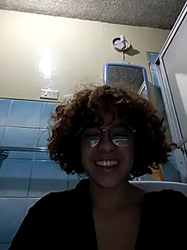 Snapshot of EmmaMelissa0521 chatting on 12-24-24, 04:55 EmmaMelissa0521 online show from 12-24-24, 04:55