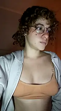 Snapshot of EmmaMelissa0521 chatting on 12-25-24, 11:42 EmmaMelissa0521 online show from 12-25-24, 11:42