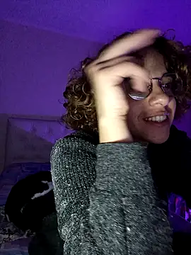 Snapshot of EmmaMelissa0521 chatting on 12-28-24, 03:15 EmmaMelissa0521 online show from 12-28-24, 03:15