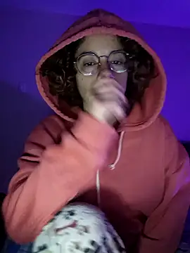 Snapshot of EmmaMelissa0521 chatting on 12-29-24, 05:42 EmmaMelissa0521 online show from 12-29-24, 05:42