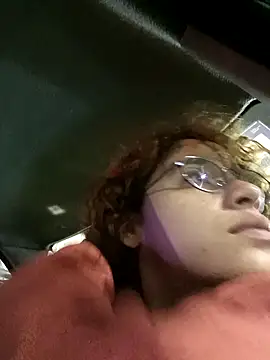 Snapshot of EmmaMelissa0521 chatting on 01-01-25, 01:58 EmmaMelissa0521 online show from 01-01-25, 01:58