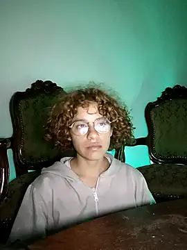 Snapshot of EmmaMelissa0521 chatting on 01-06-25, 04:58 EmmaMelissa0521 online show from 01-06-25, 04:58