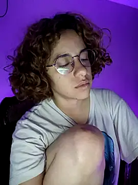 Snapshot of EmmaMelissa0521 chatting on 01-08-25, 08:27 EmmaMelissa0521 online show from 01-08-25, 08:27