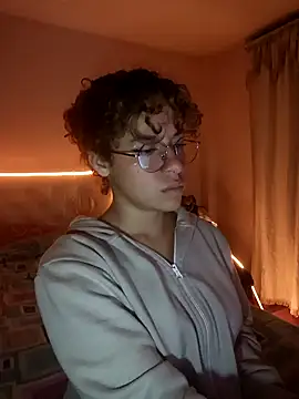 Snapshot of EmmaMelissa0521 chatting on 01-14-25, 03:53 EmmaMelissa0521 online show from 01-14-25, 03:53