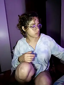 Snapshot of EmmaMelissa0521 chatting on 01-20-25, 11:32 EmmaMelissa0521 online show from 01-20-25, 11:32