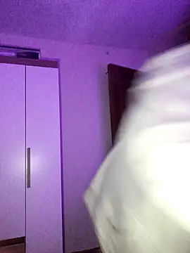 Snapshot of EmmaMelissa0521 chatting on 01-23-25, 05:02 EmmaMelissa0521 online show from 01-23-25, 05:02