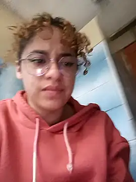 Snapshot of EmmaMelissa0521 chatting on 01-25-25, 09:35 EmmaMelissa0521 online show from 01-25-25, 09:35